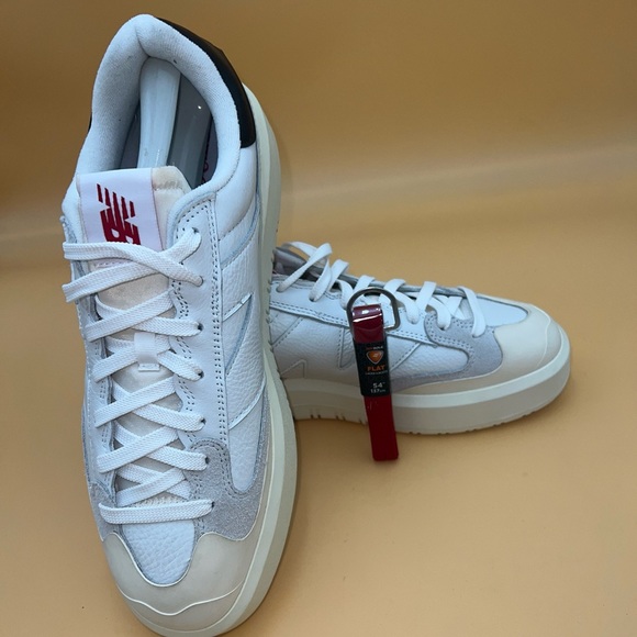 New Balance CT302 Leather Casual Sneaker White Cream Size 12 NEW without Box - Picture 2 of 8